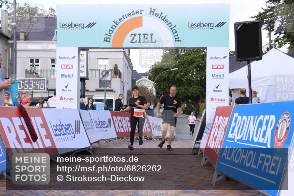 25.08.2024 - 20. Blankeneser Heldenlauf Strokosch-Dieckow http://msf.ph/oto/6826262 25.08.2024 09:54:22 Ziel 229, 230 meine-sportfotos.de