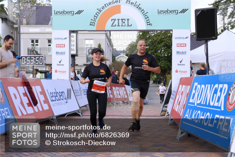 25.08.2024 - 20. Blankeneser Heldenlauf Strokosch-Dieckow http://msf.ph/oto/6826369 25.08.2024 09:54:23 Ziel 229, 230 meine-sportfotos.de