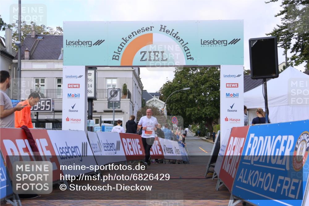 25.08.2024 - 20. Blankeneser Heldenlauf Strokosch-Dieckow http://msf.ph/oto/6826429 25.08.2024 09:54:28 Ziel 116, 229, 230 meine-sportfotos.de