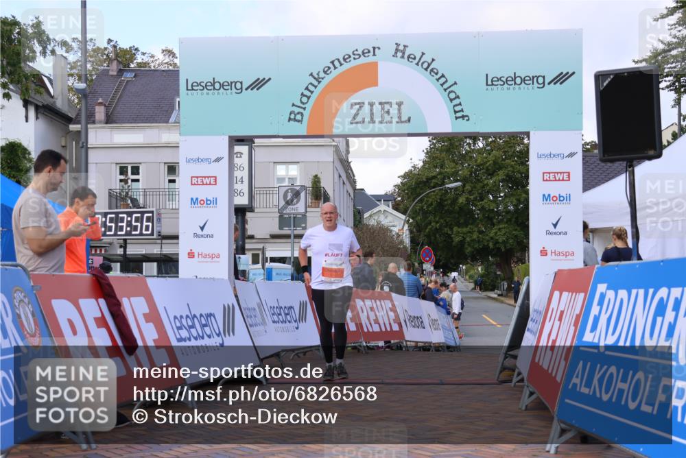 25.08.2024 - 20. Blankeneser Heldenlauf Strokosch-Dieckow http://msf.ph/oto/6826568 25.08.2024 09:54:30 Ziel 116, 229, 230 meine-sportfotos.de
