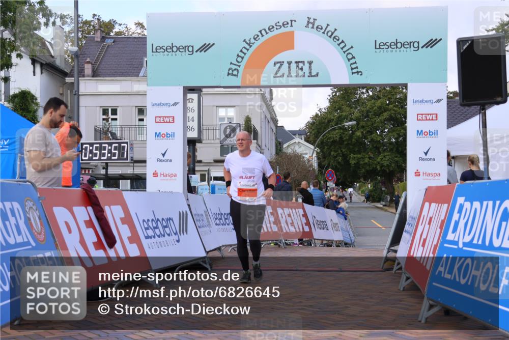 25.08.2024 - 20. Blankeneser Heldenlauf Strokosch-Dieckow http://msf.ph/oto/6826645 25.08.2024 09:54:30 Ziel 116, 229, 230 meine-sportfotos.de