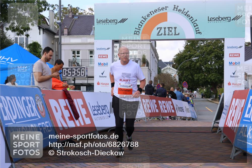 25.08.2024 - 20. Blankeneser Heldenlauf Strokosch-Dieckow http://msf.ph/oto/6826788 25.08.2024 09:54:32 Ziel 116 meine-sportfotos.de