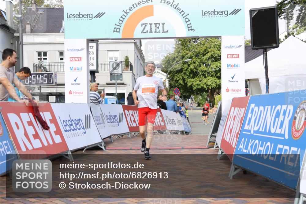 25.08.2024 - 20. Blankeneser Heldenlauf Strokosch-Dieckow http://msf.ph/oto/6826913 25.08.2024 09:55:24 Ziel 107 meine-sportfotos.de