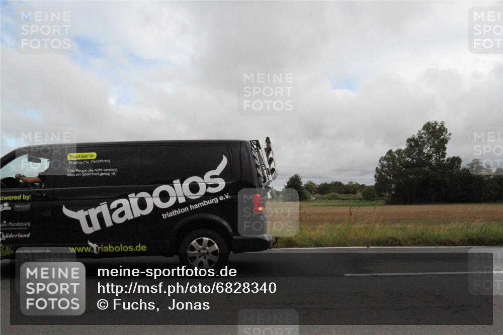 25.08.2024 - Elbe Triathlon Hamburg Fuchs,  Jonas http://msf.ph/oto/6828340 25.08.2024 08:20:33 Radfahren  meine-sportfotos.de