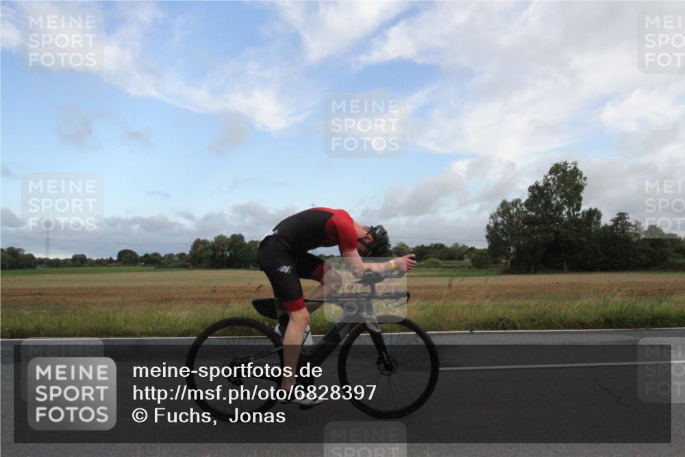 25.08.2024 - Elbe Triathlon Hamburg Fuchs,  Jonas http://msf.ph/oto/6828397 25.08.2024 08:38:37 Radfahren 106, 79 meine-sportfotos.de