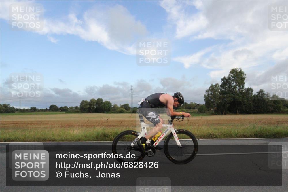 25.08.2024 - Elbe Triathlon Hamburg Fuchs,  Jonas http://msf.ph/oto/6828426 25.08.2024 08:40:44 Radfahren 92, 81 meine-sportfotos.de