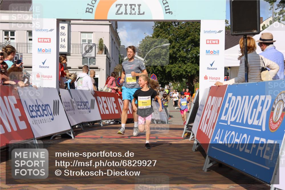 25.08.2024 - 20. Blankeneser Heldenlauf Strokosch-Dieckow http://msf.ph/oto/6829927 25.08.2024 10:26:17 Ziel 6452, 6453 meine-sportfotos.de