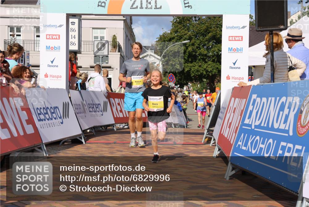 25.08.2024 - 20. Blankeneser Heldenlauf Strokosch-Dieckow http://msf.ph/oto/6829996 25.08.2024 10:26:18 Ziel 6255, 6383, 6452, 6453 meine-sportfotos.de