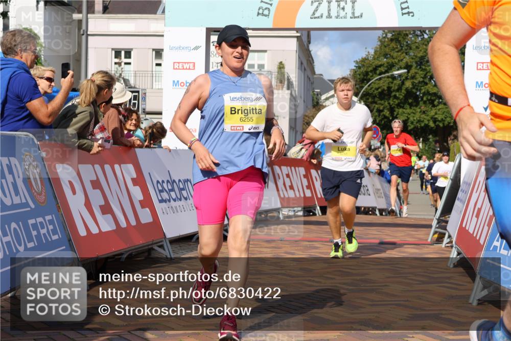 25.08.2024 - 20. Blankeneser Heldenlauf Strokosch-Dieckow http://msf.ph/oto/6830422 25.08.2024 10:26:24 Ziel 6251, 6255, 6383, 6384, 6451, 6452, 6453 meine-sportfotos.de