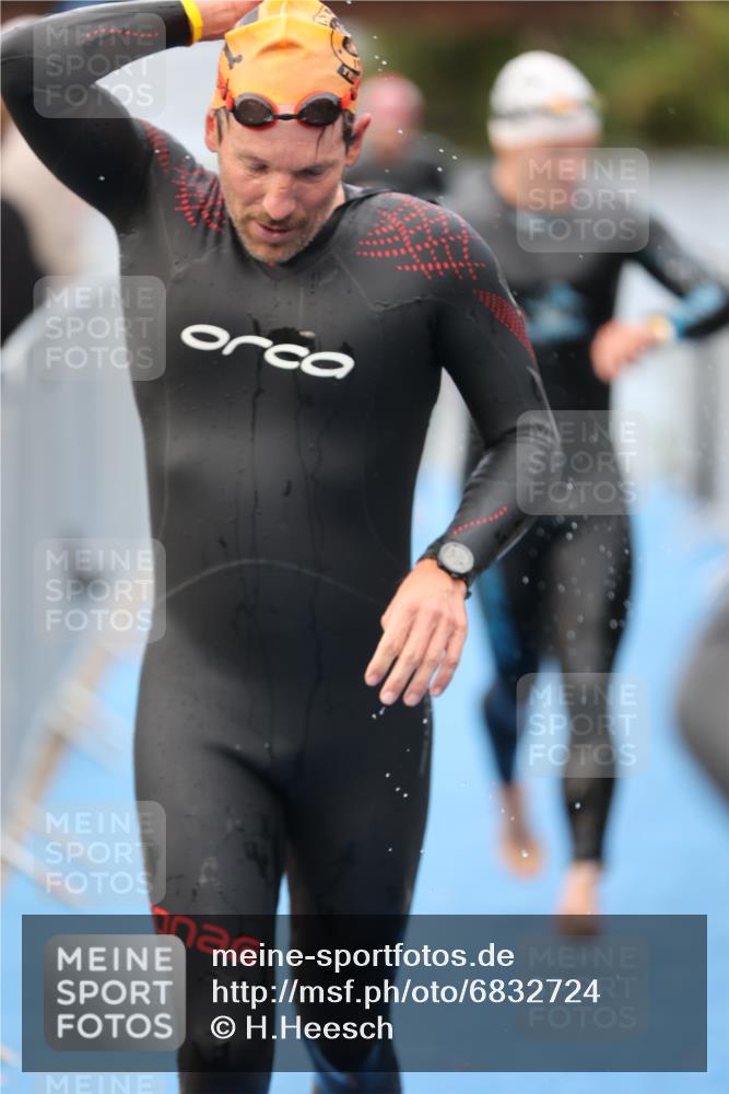 25.08.2024 - Elbe Triathlon Hamburg H.Heesch http://msf.ph/oto/6832724 25.08.2024 08:31:57 Schwimmen 34, 39, 40, 71, 75, 81, 89, 92, 100 meine-sportfotos.de