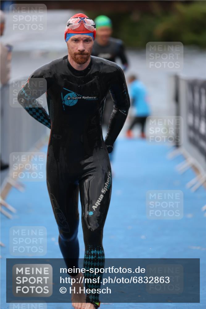 25.08.2024 - Elbe Triathlon Hamburg H.Heesch http://msf.ph/oto/6832863 25.08.2024 08:32:02 Schwimmen 34, 39, 56, 71, 75, 81, 89, 92, 100 meine-sportfotos.de
