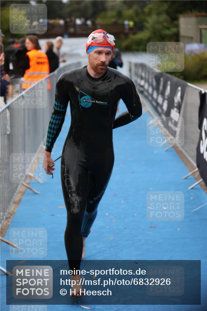 25.08.2024 - Elbe Triathlon Hamburg H.Heesch http://msf.ph/oto/6832926 25.08.2024 08:32:03 Schwimmen 34, 39, 56, 71, 75, 81, 89, 92, 100 meine-sportfotos.de