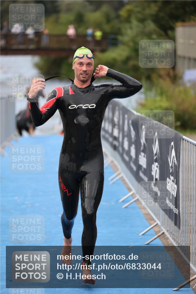25.08.2024 - Elbe Triathlon Hamburg H.Heesch http://msf.ph/oto/6833044 25.08.2024 08:32:17 Schwimmen 34, 39, 42, 56, 75, 76, 77, 89 meine-sportfotos.de
