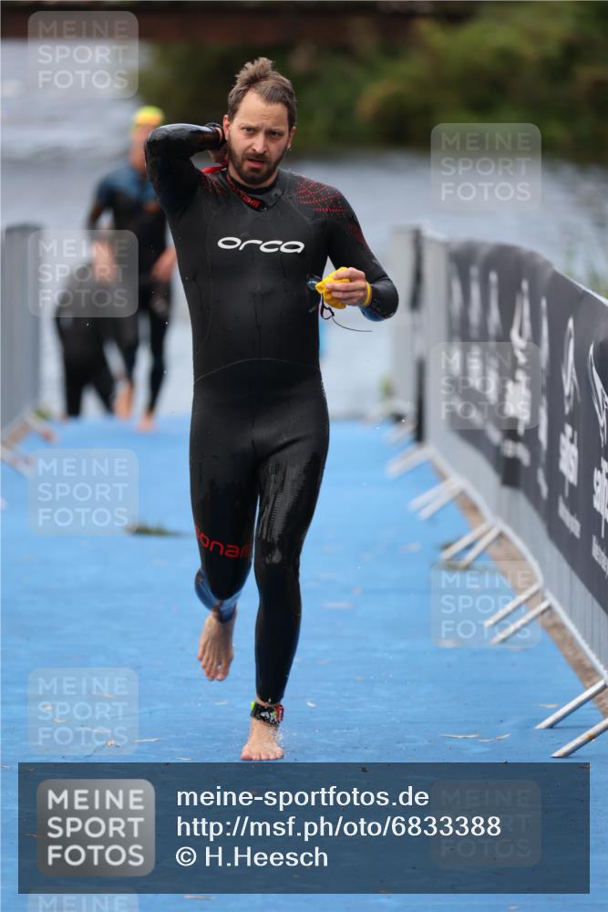25.08.2024 - Elbe Triathlon Hamburg H.Heesch http://msf.ph/oto/6833388 25.08.2024 08:32:50 Schwimmen 42, 50, 91, 105 meine-sportfotos.de