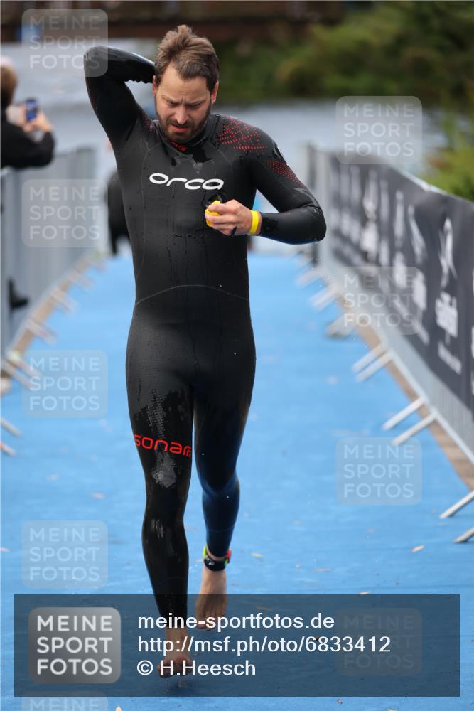 25.08.2024 - Elbe Triathlon Hamburg H.Heesch http://msf.ph/oto/6833412 25.08.2024 08:32:51 Schwimmen 42, 50, 91, 105 meine-sportfotos.de