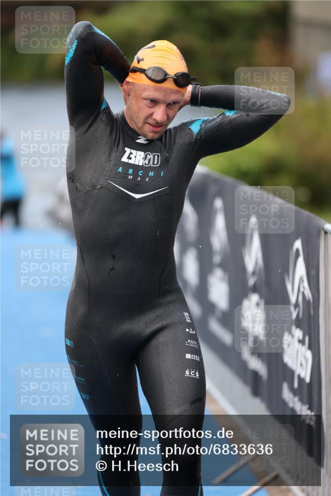 25.08.2024 - Elbe Triathlon Hamburg H.Heesch http://msf.ph/oto/6833636 25.08.2024 08:33:11 Schwimmen 50, 60, 99, 105 meine-sportfotos.de