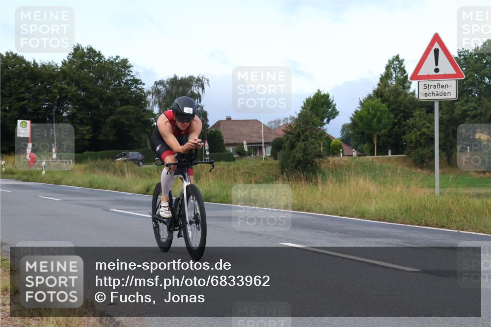 25.08.2024 - Elbe Triathlon Hamburg Fuchs,  Jonas http://msf.ph/oto/6833962 25.08.2024 08:37:56 Radfahren 78, 82 meine-sportfotos.de