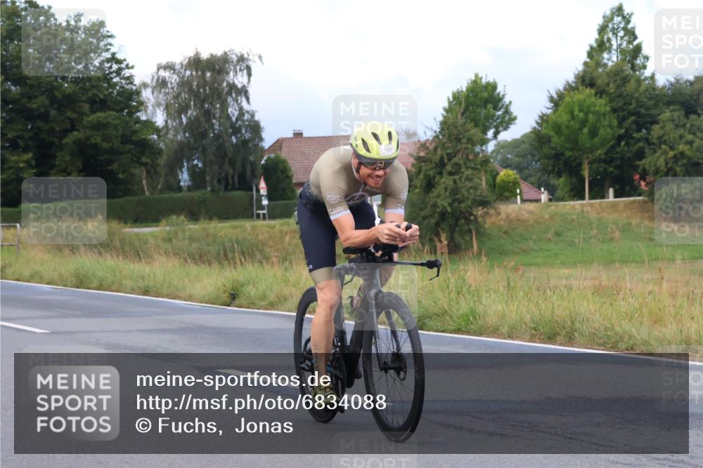 25.08.2024 - Elbe Triathlon Hamburg Fuchs,  Jonas http://msf.ph/oto/6834088 25.08.2024 08:38:34 Radfahren 106, 79 meine-sportfotos.de