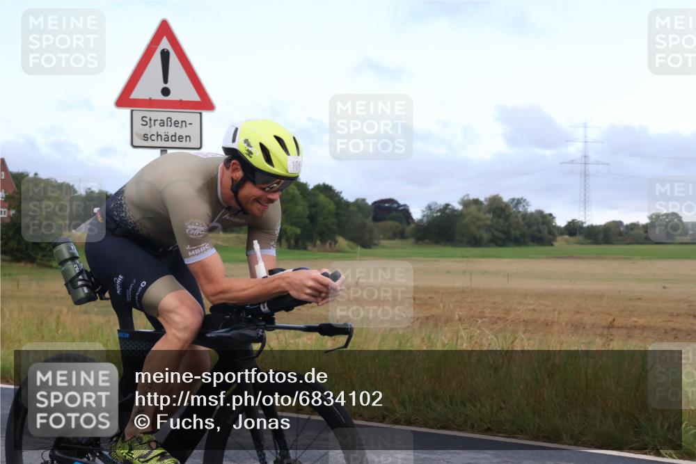 25.08.2024 - Elbe Triathlon Hamburg Fuchs,  Jonas http://msf.ph/oto/6834102 25.08.2024 08:38:35 Radfahren 106, 79 meine-sportfotos.de