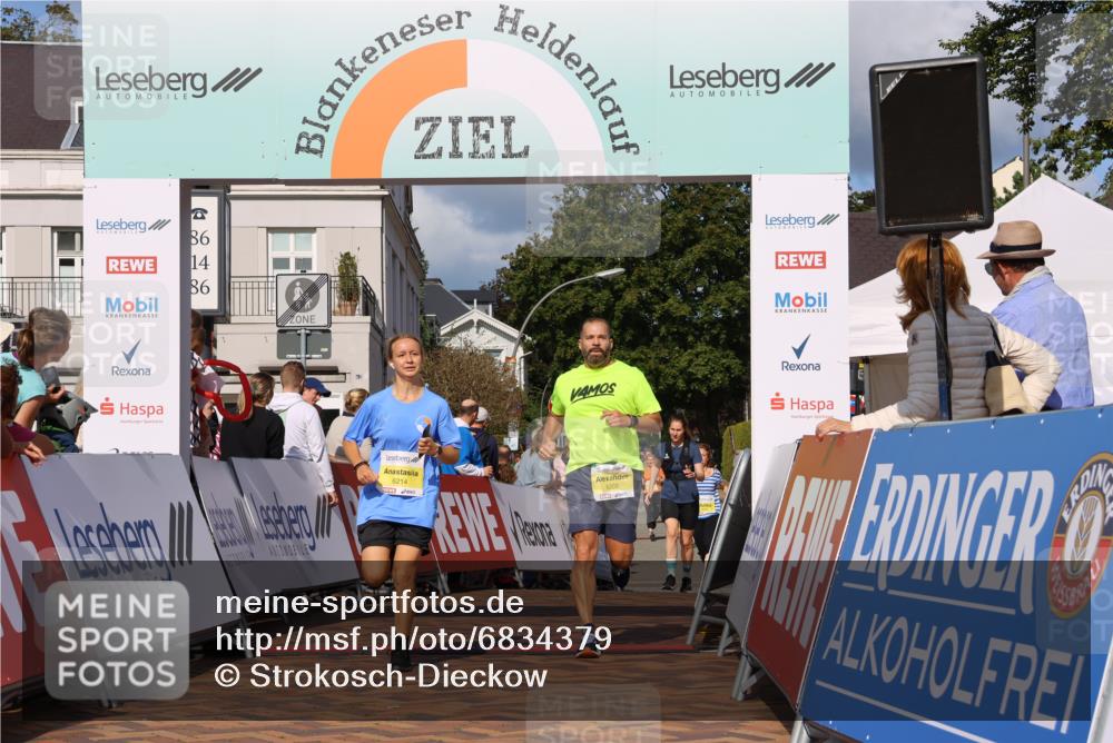 25.08.2024 - 20. Blankeneser Heldenlauf Strokosch-Dieckow http://msf.ph/oto/6834379 25.08.2024 10:27:53 Ziel 6010, 6063, 6074, 6203, 6214 meine-sportfotos.de