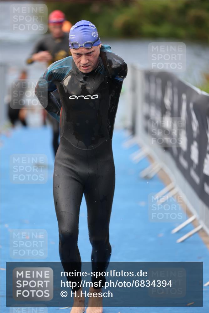 25.08.2024 - Elbe Triathlon Hamburg H.Heesch http://msf.ph/oto/6834394 25.08.2024 08:34:09 Schwimmen 35, 52, 55, 58, 64, 69, 86 meine-sportfotos.de