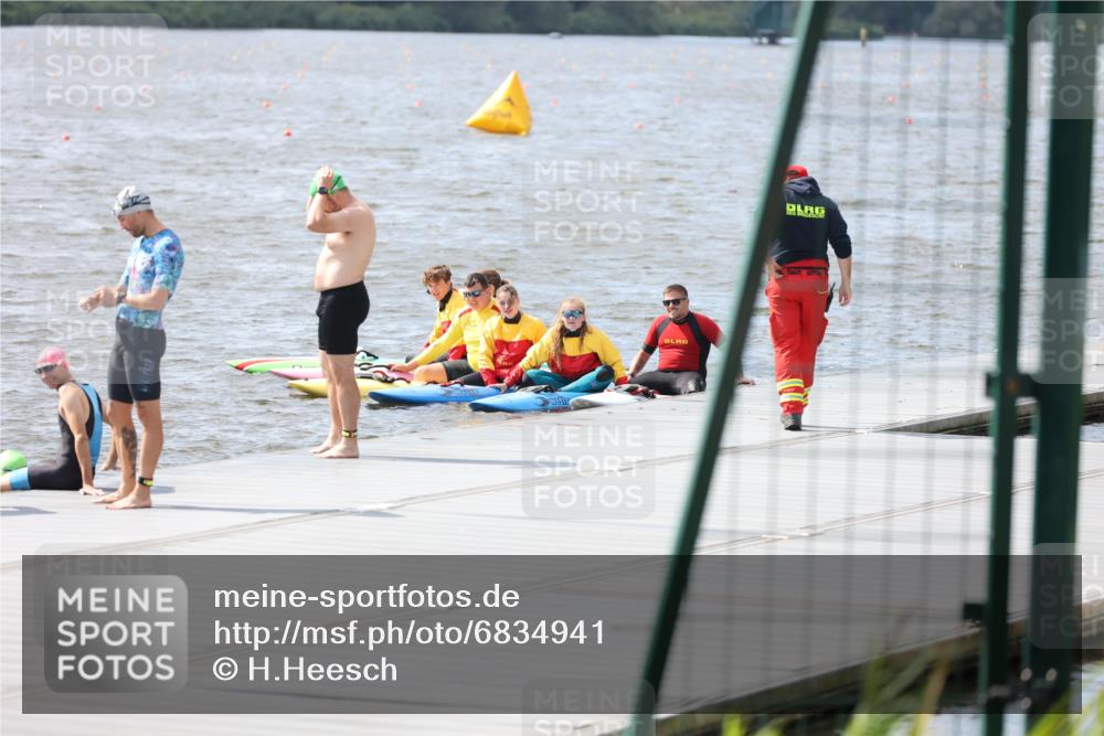 25.08.2024 - Elbe Triathlon Hamburg H.Heesch http://msf.ph/oto/6834941 25.08.2024 13:58:07 Schwimmen  meine-sportfotos.de
