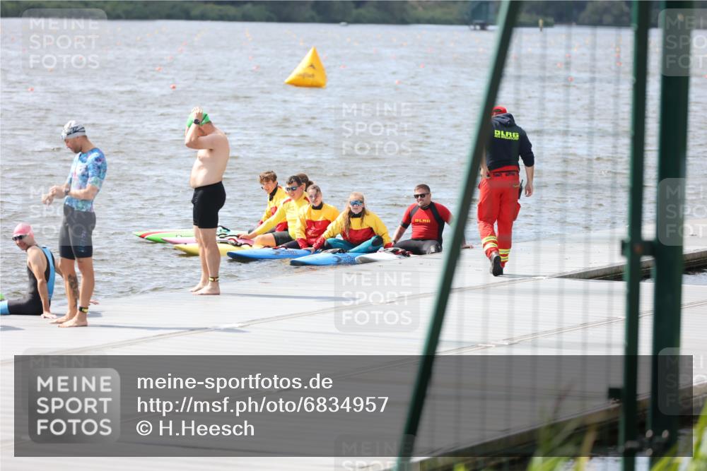 25.08.2024 - Elbe Triathlon Hamburg H.Heesch http://msf.ph/oto/6834957 25.08.2024 13:58:07 Schwimmen  meine-sportfotos.de