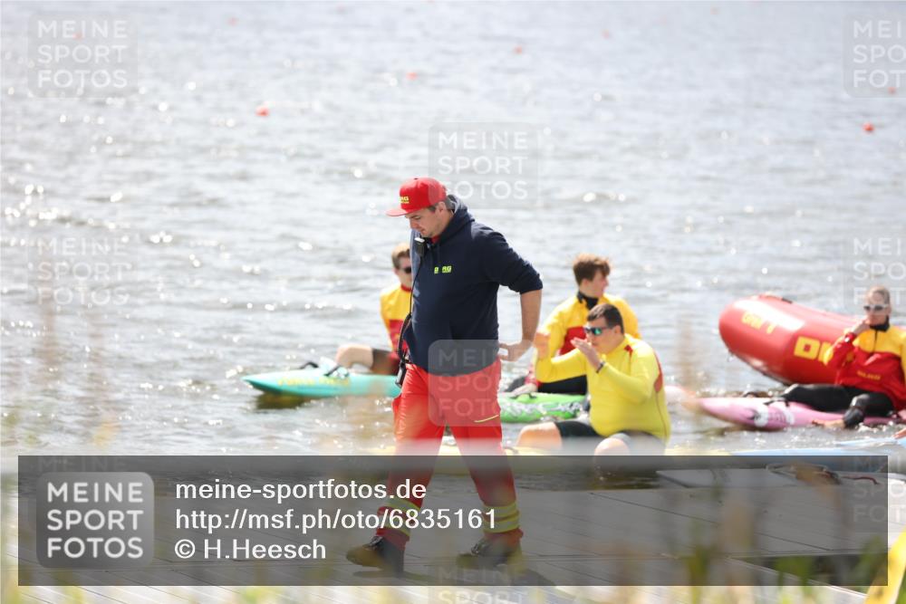 25.08.2024 - Elbe Triathlon Hamburg H.Heesch http://msf.ph/oto/6835161 25.08.2024 13:59:57 Schwimmen  meine-sportfotos.de