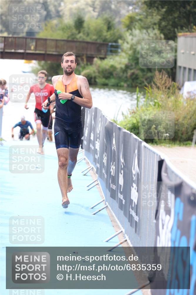 25.08.2024 - Elbe Triathlon Hamburg H.Heesch http://msf.ph/oto/6835359 25.08.2024 14:04:25 Schwimmen 3, 5, 11, 12, 21, 24 meine-sportfotos.de