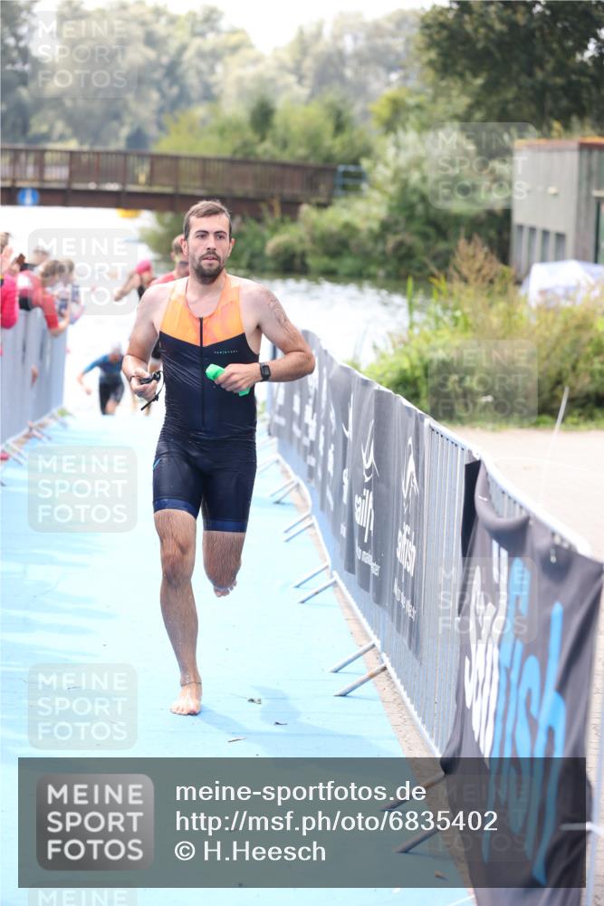 25.08.2024 - Elbe Triathlon Hamburg H.Heesch http://msf.ph/oto/6835402 25.08.2024 14:04:26 Schwimmen 3, 5, 11, 12, 21, 24 meine-sportfotos.de