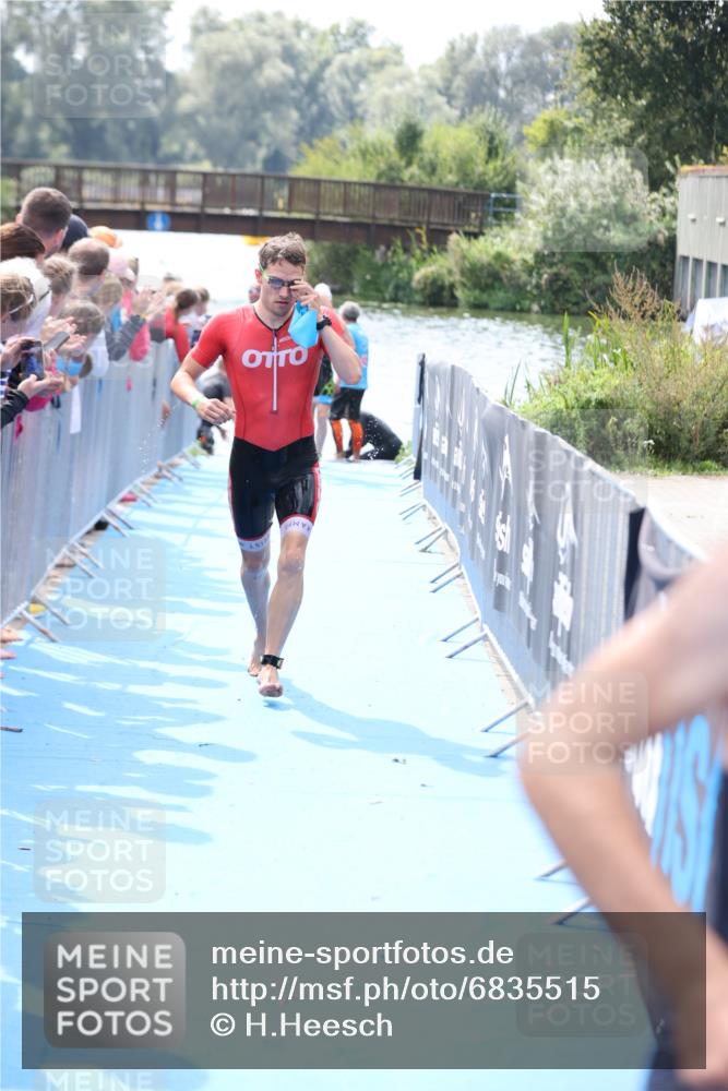 25.08.2024 - Elbe Triathlon Hamburg H.Heesch http://msf.ph/oto/6835515 25.08.2024 14:04:28 Schwimmen 3, 5, 11, 12, 21, 24, 27 meine-sportfotos.de