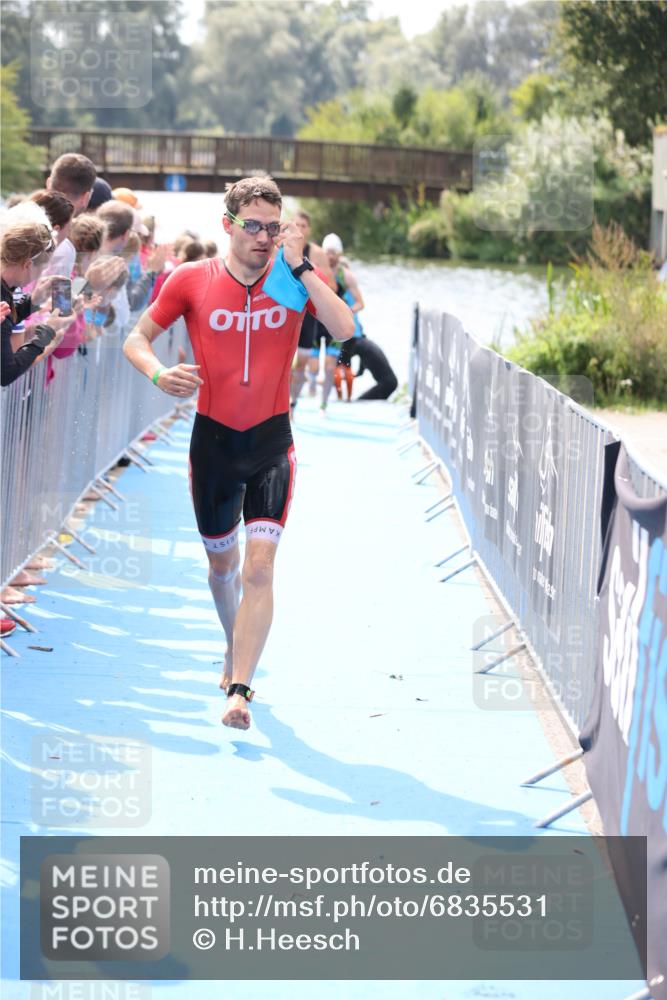 25.08.2024 - Elbe Triathlon Hamburg H.Heesch http://msf.ph/oto/6835531 25.08.2024 14:04:29 Schwimmen 3, 5, 11, 12, 21, 24, 27 meine-sportfotos.de
