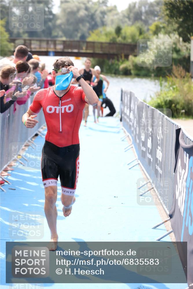 25.08.2024 - Elbe Triathlon Hamburg H.Heesch http://msf.ph/oto/6835583 25.08.2024 14:04:29 Schwimmen 3, 5, 11, 12, 21, 24, 27 meine-sportfotos.de
