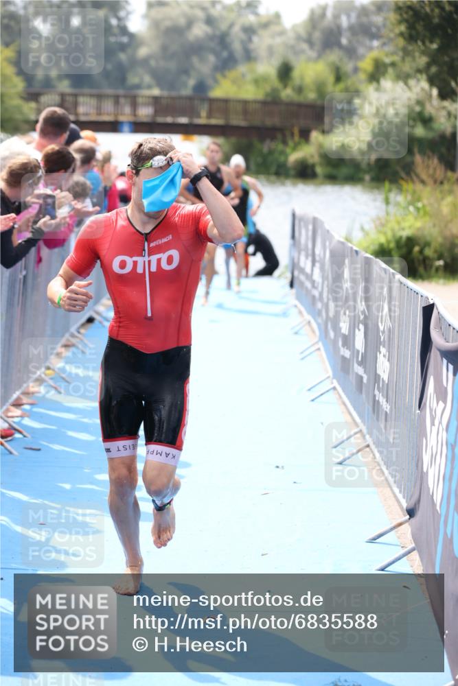 25.08.2024 - Elbe Triathlon Hamburg H.Heesch http://msf.ph/oto/6835588 25.08.2024 14:04:29 Schwimmen 3, 5, 11, 12, 21, 24, 27 meine-sportfotos.de