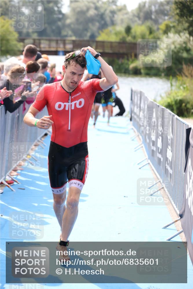 25.08.2024 - Elbe Triathlon Hamburg H.Heesch http://msf.ph/oto/6835601 25.08.2024 14:04:29 Schwimmen 3, 5, 11, 12, 21, 24, 27 meine-sportfotos.de
