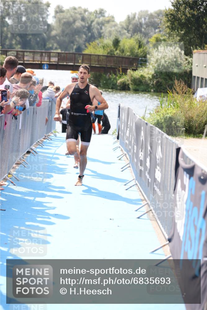 25.08.2024 - Elbe Triathlon Hamburg H.Heesch http://msf.ph/oto/6835693 25.08.2024 14:04:31 Schwimmen 3, 5, 11, 12, 21, 24, 27, 31 meine-sportfotos.de