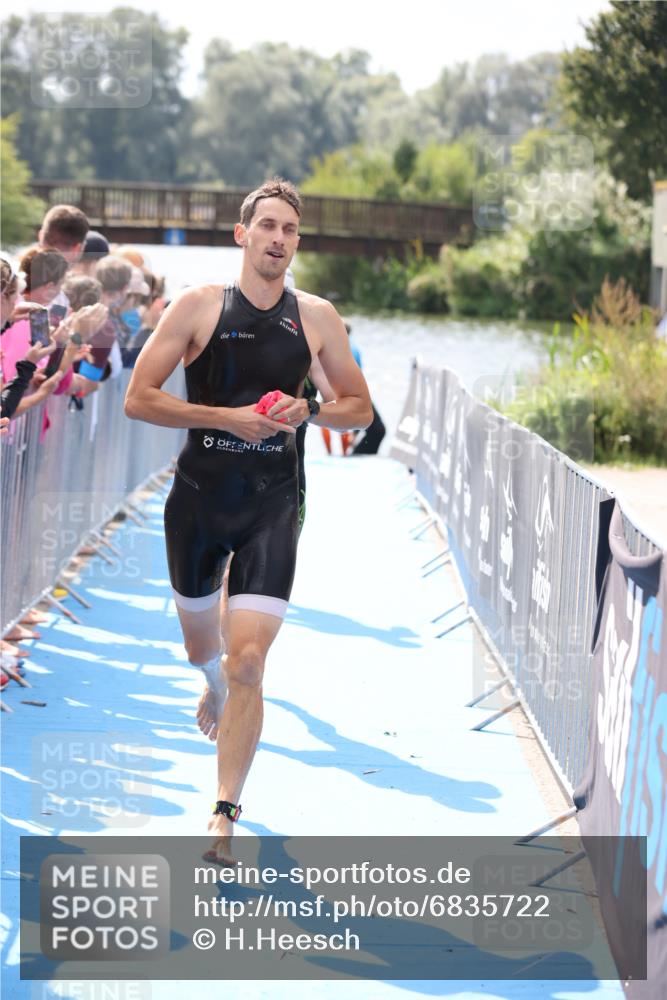 25.08.2024 - Elbe Triathlon Hamburg H.Heesch http://msf.ph/oto/6835722 25.08.2024 14:04:32 Schwimmen 3, 5, 11, 12, 21, 24, 27, 31 meine-sportfotos.de