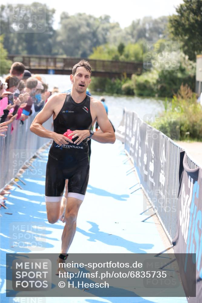 25.08.2024 - Elbe Triathlon Hamburg H.Heesch http://msf.ph/oto/6835735 25.08.2024 14:04:33 Schwimmen 3, 5, 11, 12, 21, 24, 27, 31 meine-sportfotos.de