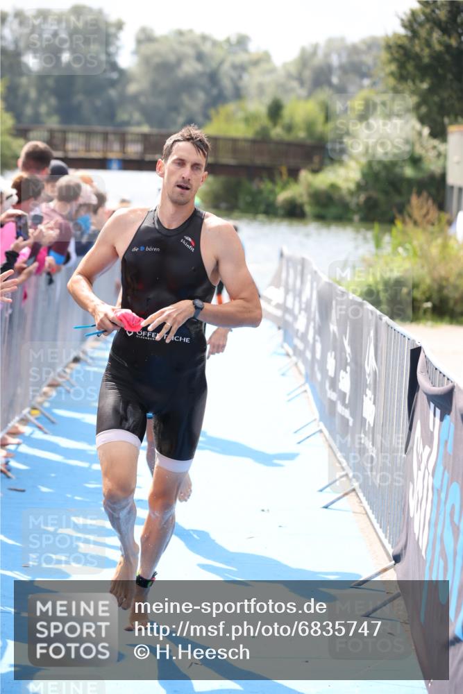 25.08.2024 - Elbe Triathlon Hamburg H.Heesch http://msf.ph/oto/6835747 25.08.2024 14:04:33 Schwimmen 3, 5, 11, 12, 21, 24, 27, 31 meine-sportfotos.de