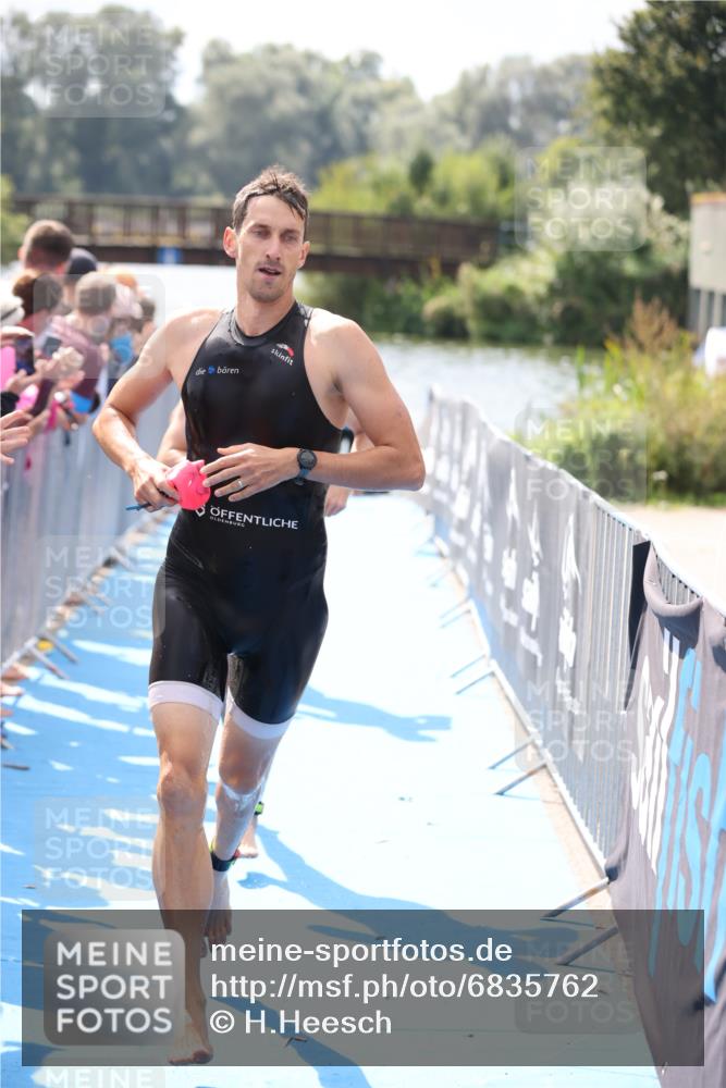 25.08.2024 - Elbe Triathlon Hamburg H.Heesch http://msf.ph/oto/6835762 25.08.2024 14:04:33 Schwimmen 3, 5, 11, 12, 21, 24, 27, 31 meine-sportfotos.de