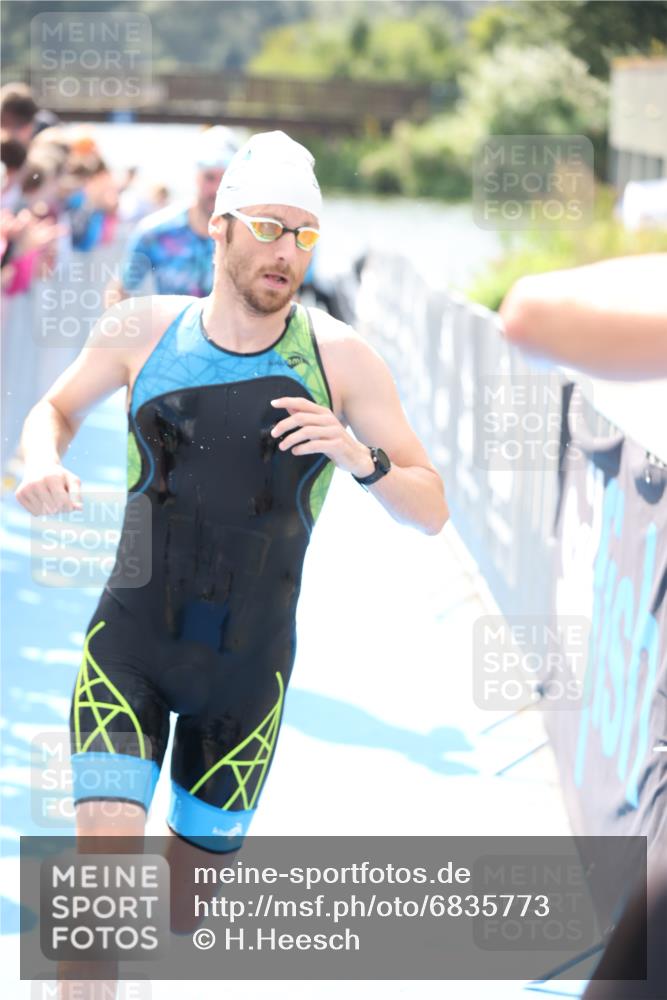 25.08.2024 - Elbe Triathlon Hamburg H.Heesch http://msf.ph/oto/6835773 25.08.2024 14:04:34 Schwimmen 3, 5, 11, 12, 21, 24, 27, 31 meine-sportfotos.de