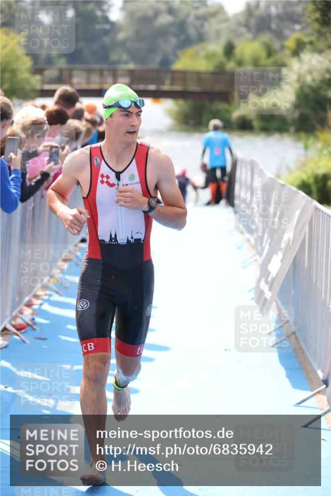25.08.2024 - Elbe Triathlon Hamburg H.Heesch http://msf.ph/oto/6835942 25.08.2024 14:04:39 Schwimmen 3, 5, 11, 12, 21, 24, 26, 27, 31 meine-sportfotos.de
