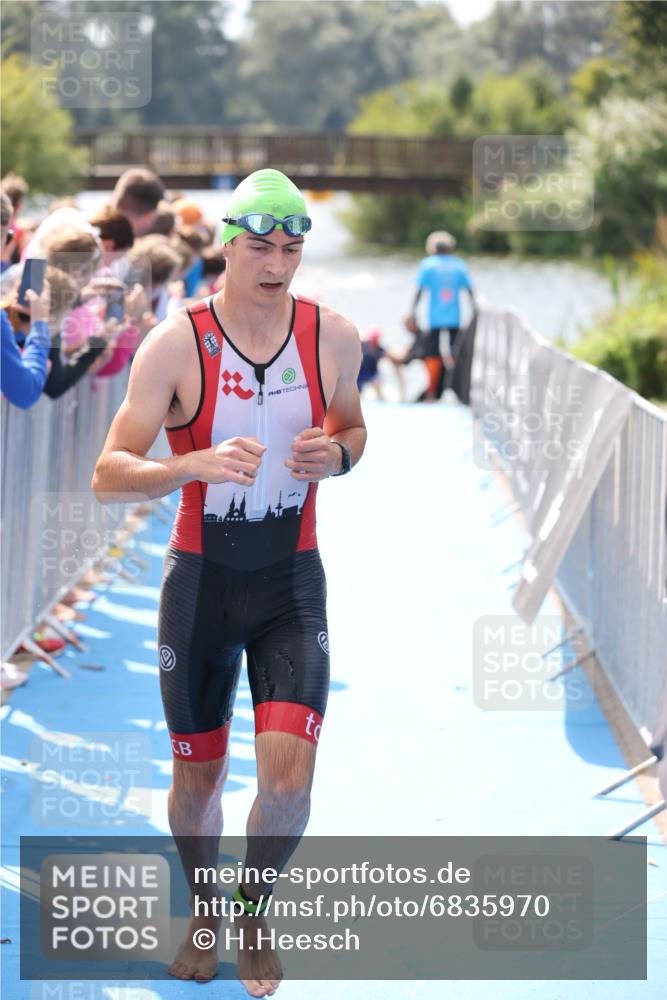 25.08.2024 - Elbe Triathlon Hamburg H.Heesch http://msf.ph/oto/6835970 25.08.2024 14:04:39 Schwimmen 3, 5, 11, 12, 21, 24, 26, 27, 31 meine-sportfotos.de