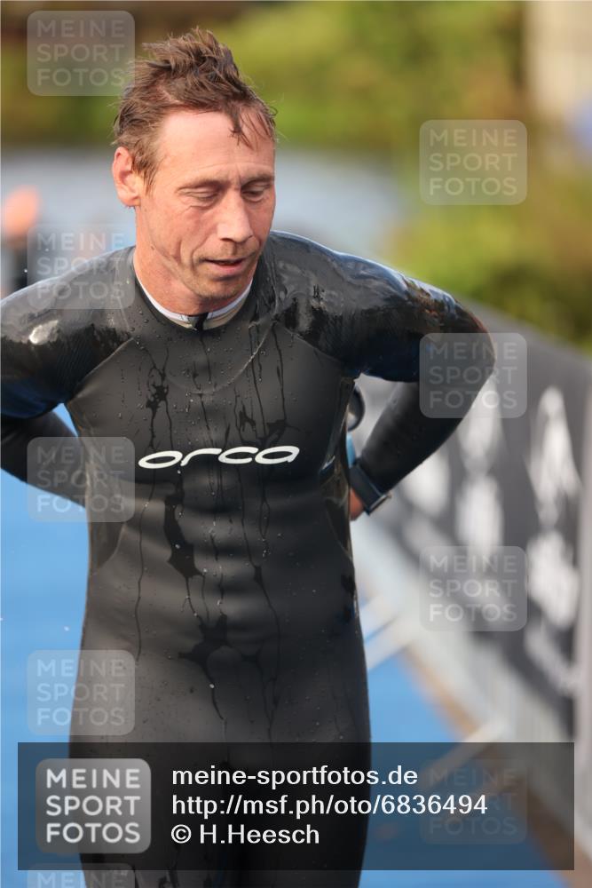 25.08.2024 - Elbe Triathlon Hamburg H.Heesch http://msf.ph/oto/6836494 25.08.2024 08:35:59 Schwimmen 45, 54, 72, 87, 88, 98 meine-sportfotos.de