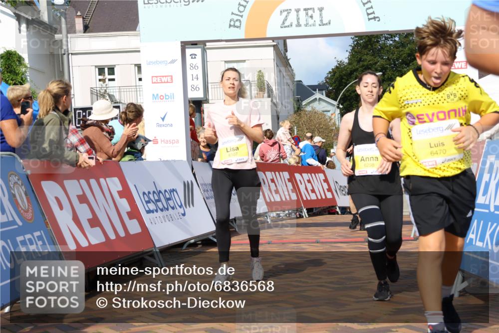 25.08.2024 - 20. Blankeneser Heldenlauf Strokosch-Dieckow http://msf.ph/oto/6836568 25.08.2024 10:28:19 Ziel 6017, 6107, 6220, 6298, 6470 meine-sportfotos.de