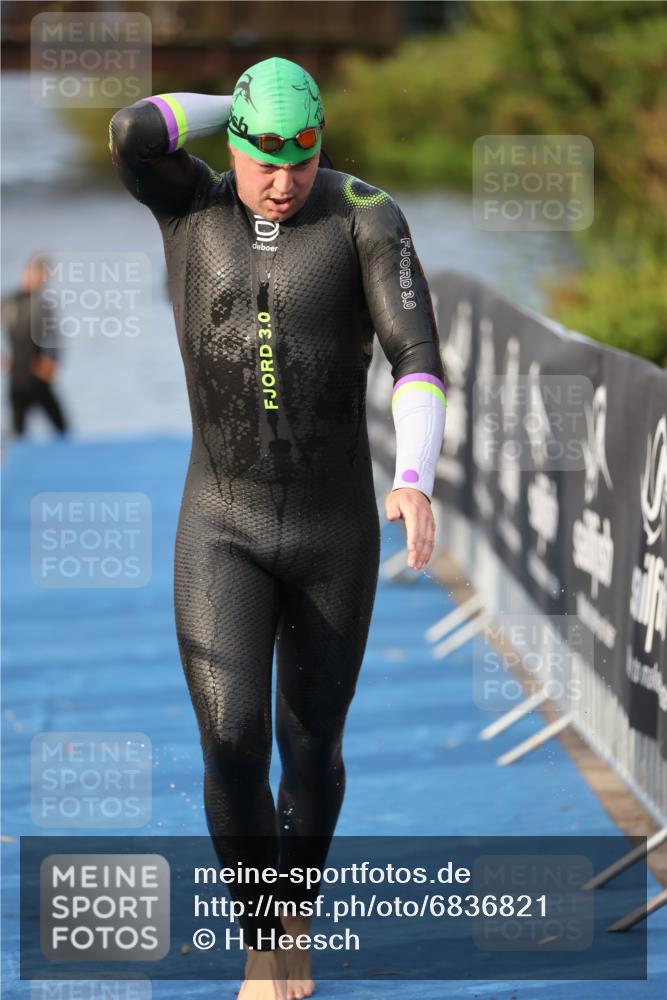 25.08.2024 - Elbe Triathlon Hamburg H.Heesch http://msf.ph/oto/6836821 25.08.2024 08:36:17 Schwimmen 43, 45, 46, 54, 88, 90, 98 meine-sportfotos.de