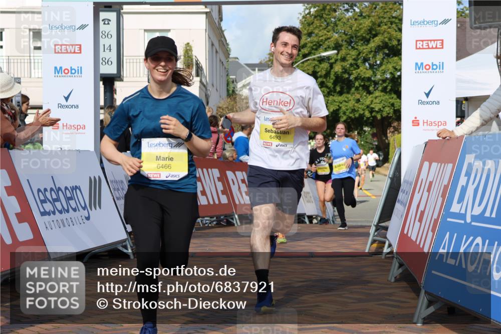 25.08.2024 - 20. Blankeneser Heldenlauf Strokosch-Dieckow http://msf.ph/oto/6837921 25.08.2024 10:29:15 Ziel 6038, 6152, 6272, 6296, 6357, 6429, 6466, 6493 meine-sportfotos.de