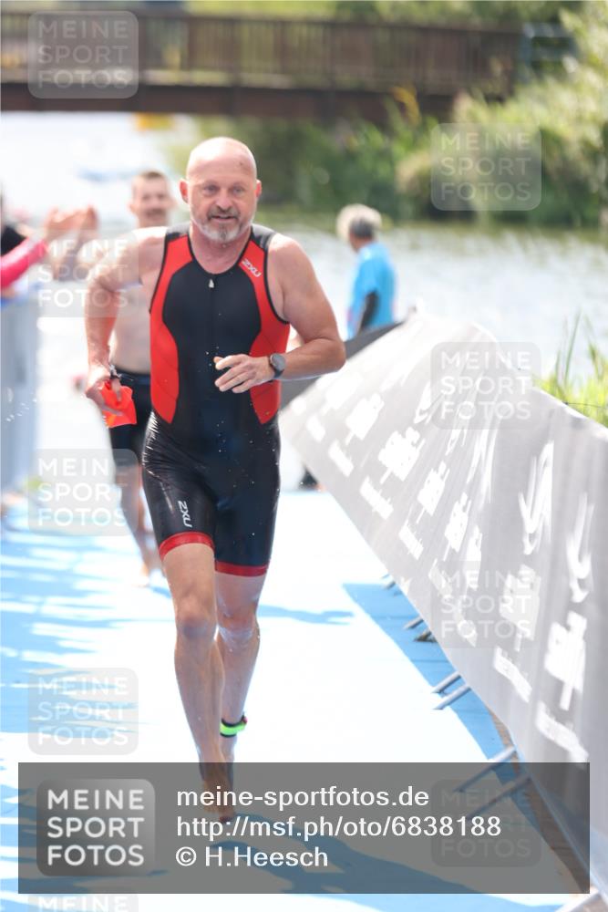 25.08.2024 - Elbe Triathlon Hamburg H.Heesch http://msf.ph/oto/6838188 25.08.2024 14:04:57 Schwimmen 1, 2, 14, 26, 27, 31 meine-sportfotos.de