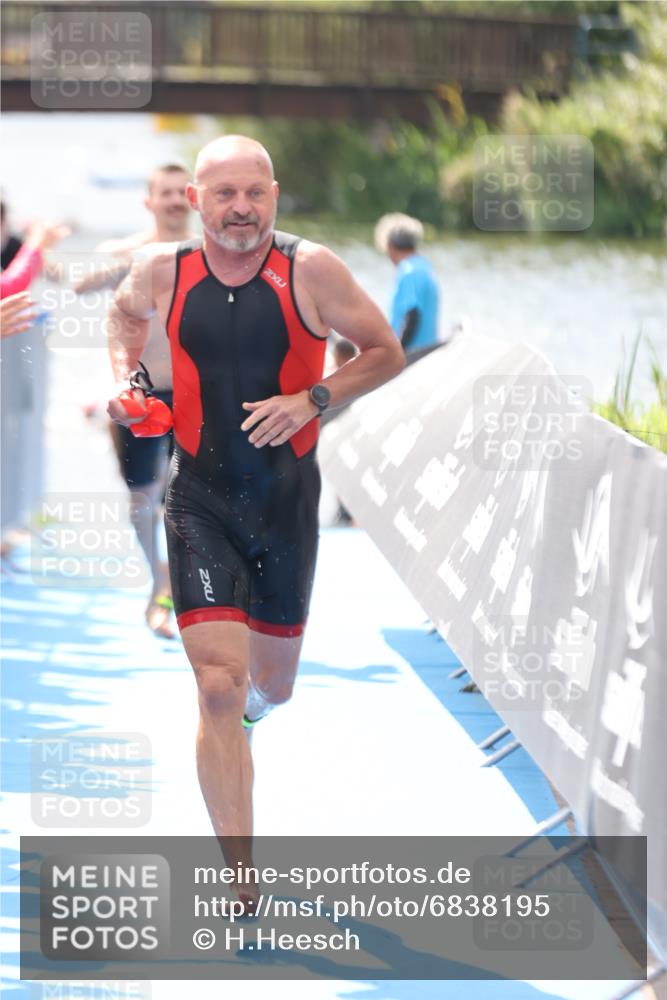 25.08.2024 - Elbe Triathlon Hamburg H.Heesch http://msf.ph/oto/6838195 25.08.2024 14:04:57 Schwimmen 1, 2, 14, 26, 27, 31 meine-sportfotos.de