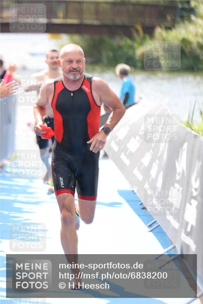 25.08.2024 - Elbe Triathlon Hamburg H.Heesch http://msf.ph/oto/6838200 25.08.2024 14:04:57 Schwimmen 1, 2, 14, 26, 27, 31 meine-sportfotos.de